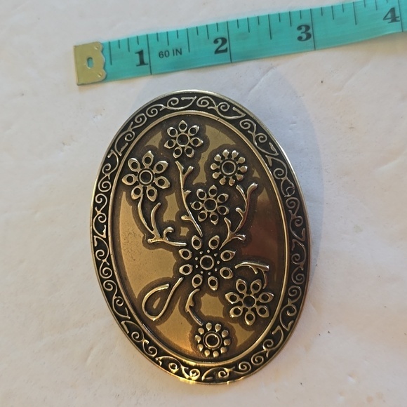 Vintage Brass floral belt buckle Excellent Condition Sz.Medium - Picture 4 of 4